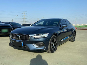 沃尔沃S60 2024款 B4 智逸豪华版