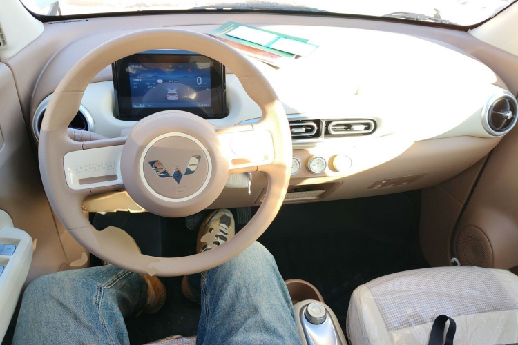 五菱汽车 宏光MINIEV 2025款 四门版 进阶款中控内饰12