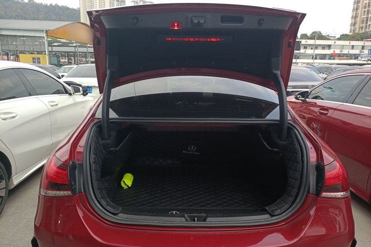 奔驰A级 2021款 A 200 L 运动轿车动感型机舱底盘23