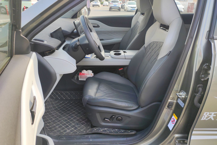 长安UNI-Z新能源 2024款 蓝鲸智电iDD 125km 卓越型局部细节19