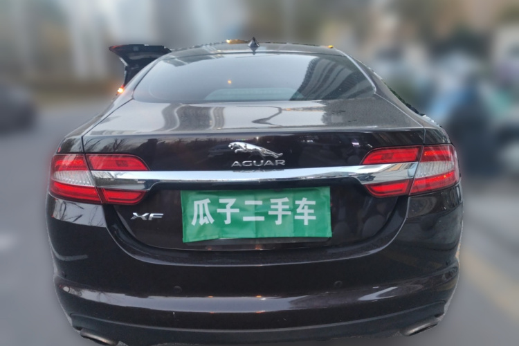 捷豹XF 2015款 XF 2.0T 豪华版车身外观6004