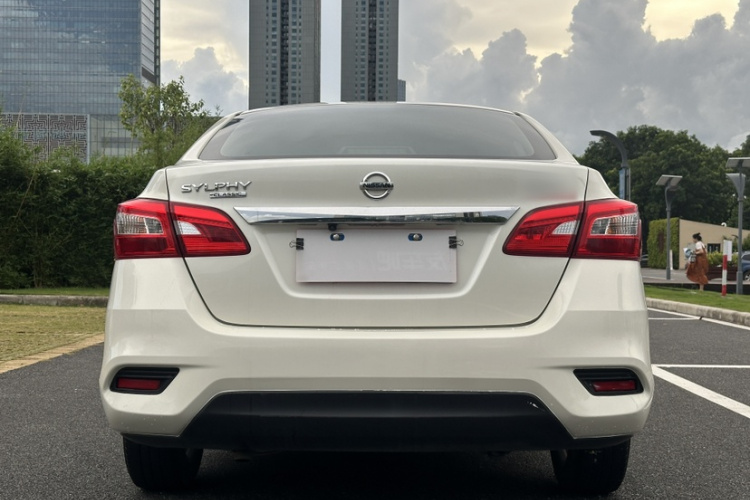 日产 轩逸 2022款 经典 1.6XE CVT舒适版车身外观6005