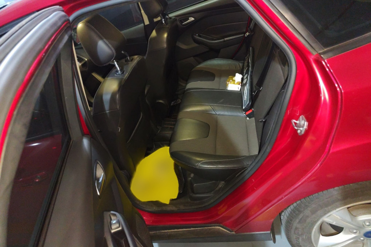 福特 福克斯 2012款 两厢 1.6L 自动风尚型中控内饰7004