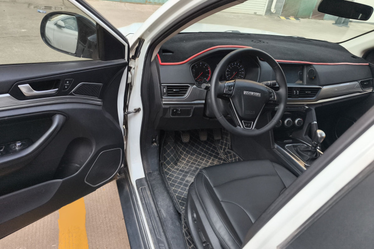 哈弗H6 2019款 运动版 1.5T 手动两驱精英型 国VI中控内饰20