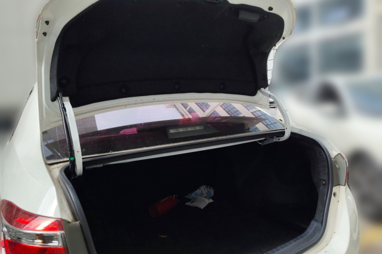 丰田 卡罗拉 2018款 1.2T S-CVT GL-i智辉版中控内饰23