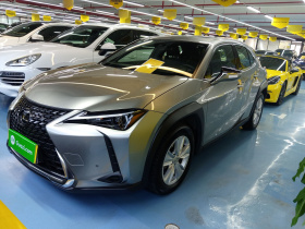 雷克萨斯UX 2022款 260h 探·趣版