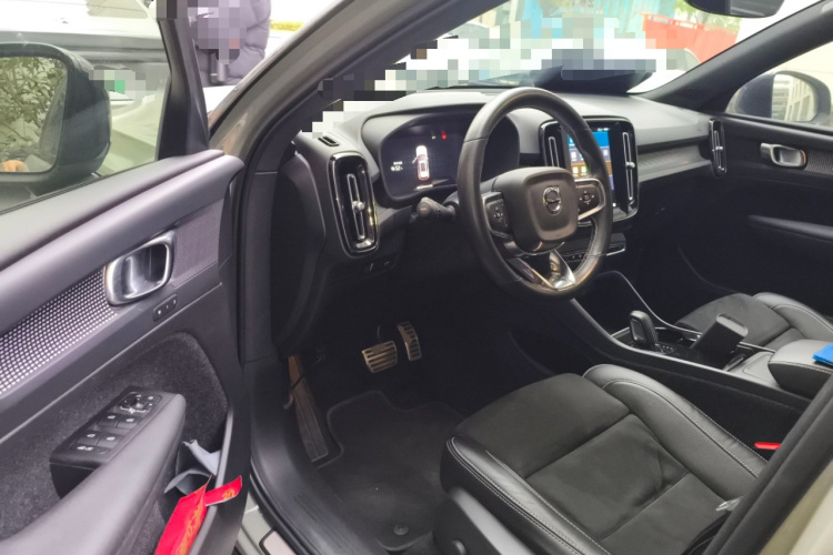 沃尔沃XC40新能源 2021款 P8 纯电 四驱智雅运动版中控内饰20
