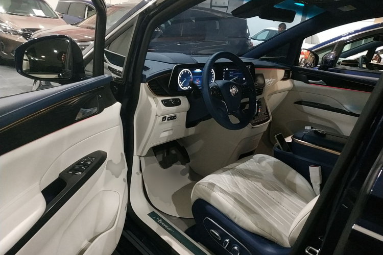 别克GL8 2020款 Avenir艾维亚 四座尊礼版中控内饰7003
