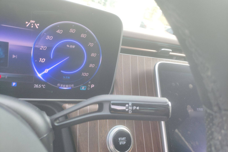 奔驰EQE SUV 2024款 500 4MATIC 豪华版局部细节18