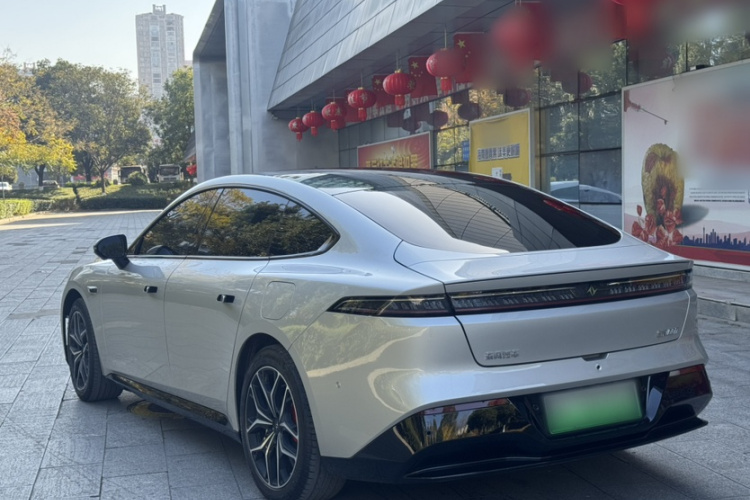 东风奕派 eπ007 2025款 纯电 565四驱Max领航版车身外观6005