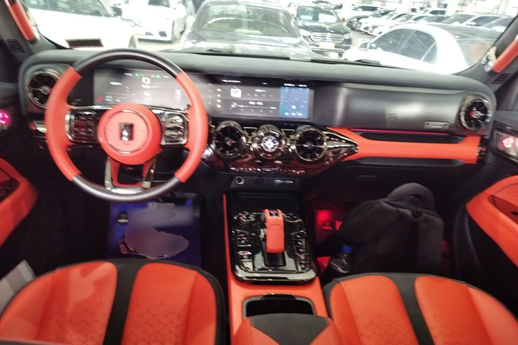 超境汽车 共创坦克300 2023款 2.0T 赛博骑士中控内饰7002