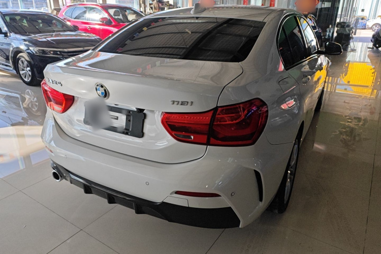 宝马1系 2019款 118i M运动套装车身外观7