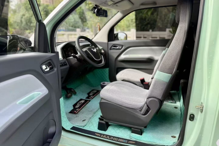 五菱汽车 宏光MINIEV 2021款 马卡龙夹心款 170km 磷酸铁锂中控内饰19