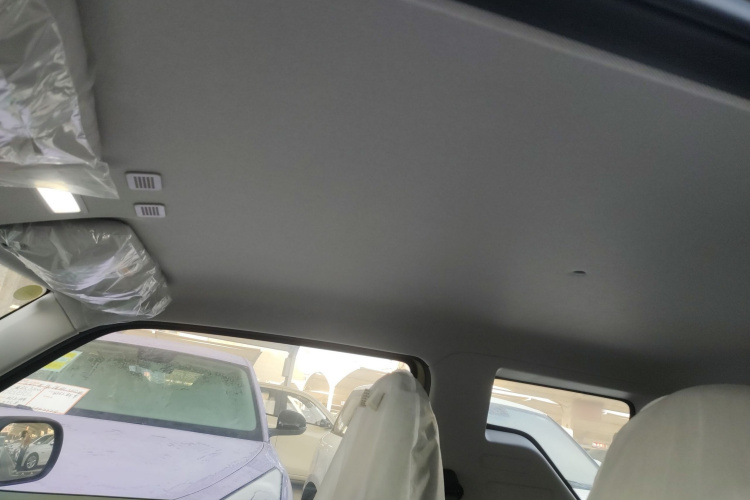 吉利银河 2025款 210km 熊猫骑士中控内饰22