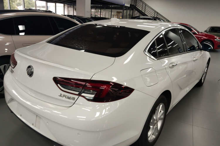 别克 君威 2020款 552T 精英型车身外观7