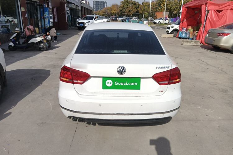 大众 帕萨特 2015款 1.8TSI DSG尊荣版车身外观6