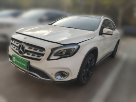 奔驰GLA 2017款 GLA 220 4MATIC 时尚型