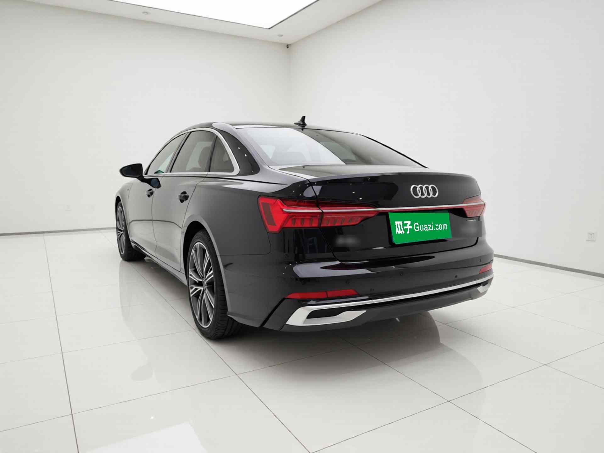 奥迪A6L 2025款 改款 45 TFSI quattro 臻选动感型(3)