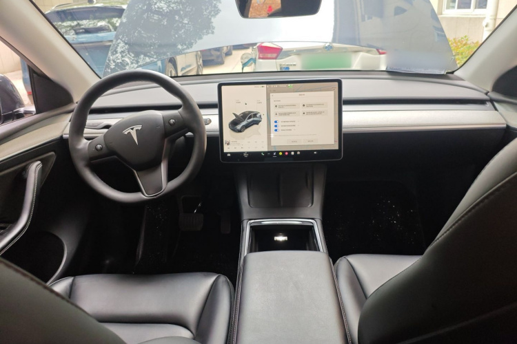 特斯拉 Model Y 2024款 长续航全轮驱动版中控内饰12