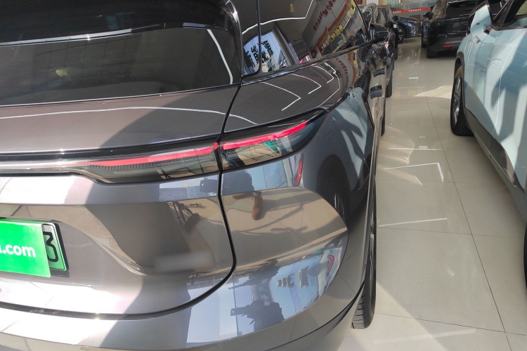 蔚来ES6 2023款 75kWh车身外观6006