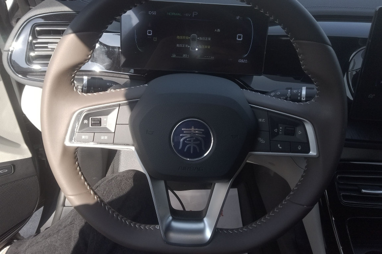 比亚迪 秦PLUS 2024款 荣耀版 DM-i 55KM领先型中控内饰13