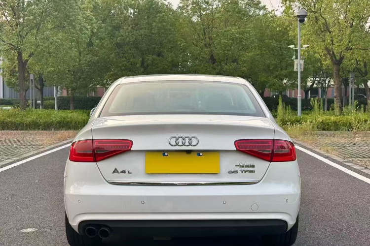 奥迪A4L 2016款 35 TFSI 典藏版 自动标准型车身外观6007