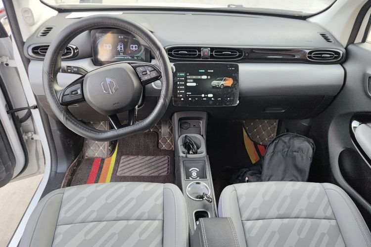 零跑汽车 零跑T03 2025款 310舒享版中控内饰12