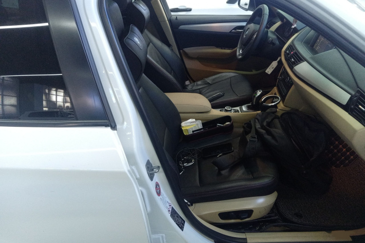 宝马X1 2014款 sDrive18i 领先型局部细节41