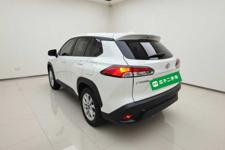 丰田 锋兰达 2023款 2.0L 智能电混双擎 领先版车身外观5