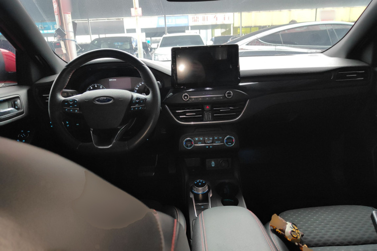 福特 福克斯 2020款 三厢 EcoBoost 180 自动ST Line中控内饰7002