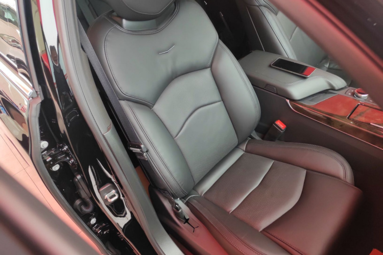 凯迪拉克CT6 2022款 28T 豪华型局部细节41