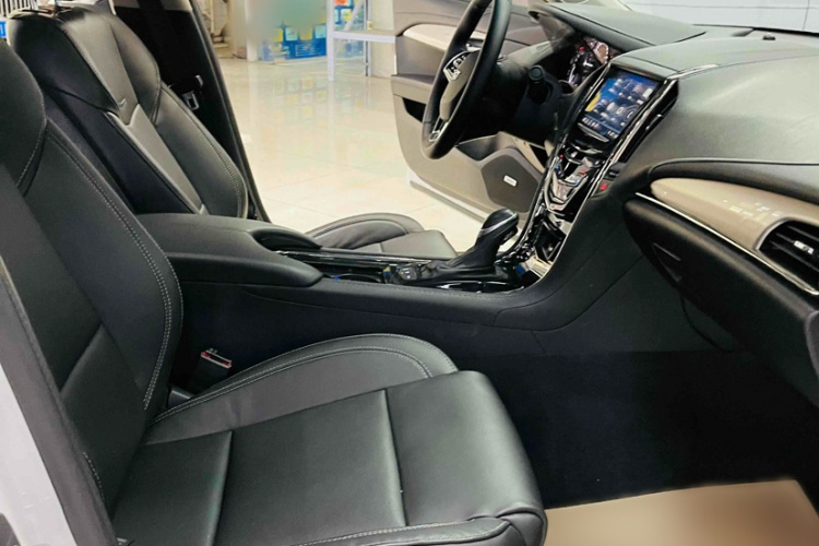 凯迪拉克ATS-L 2017款 28T 时尚型中控内饰7004