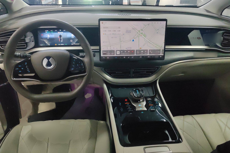 腾势D9 2022款 DM-i 970 四驱旗舰型中控内饰12