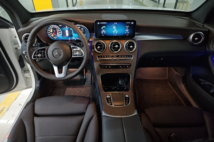 奔驰GLC 2020款 改款 GLC 260 L 4MATIC 豪华型中控内饰12