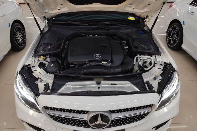 奔驰C级 2020款 改款 C 200 L 时尚型运动版机舱底盘24