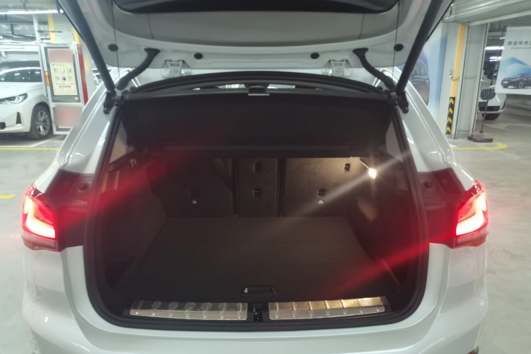 宝马X1 2022款 sDrive25Li 领先型机舱底盘23