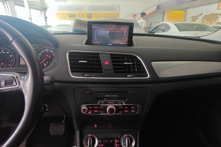 奥迪Q3 2015款 30 TFSI 舒适型局部细节16