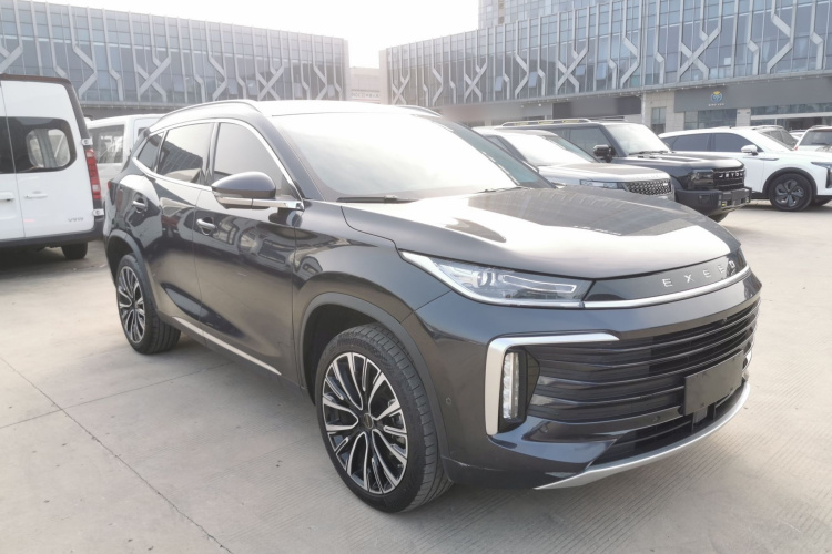 星途凌云 2023款 400T 两驱星尊版车身外观3