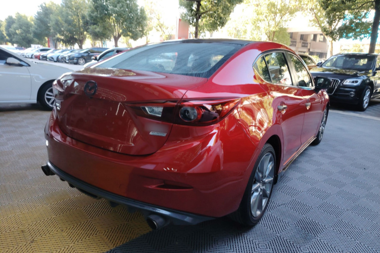 马自达3 昂克赛拉 2017款 三厢 2.0L 自动尊贵型 国V车身外观7