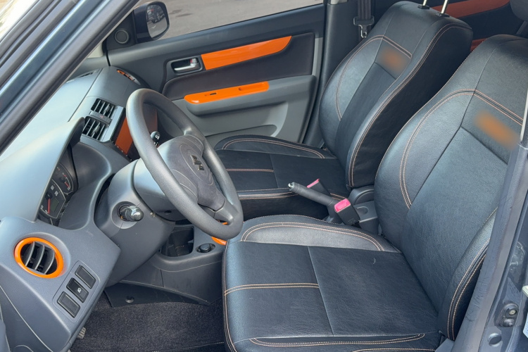 铃木 雨燕 2016款 1.5L 自动时尚型酷玩版局部细节19