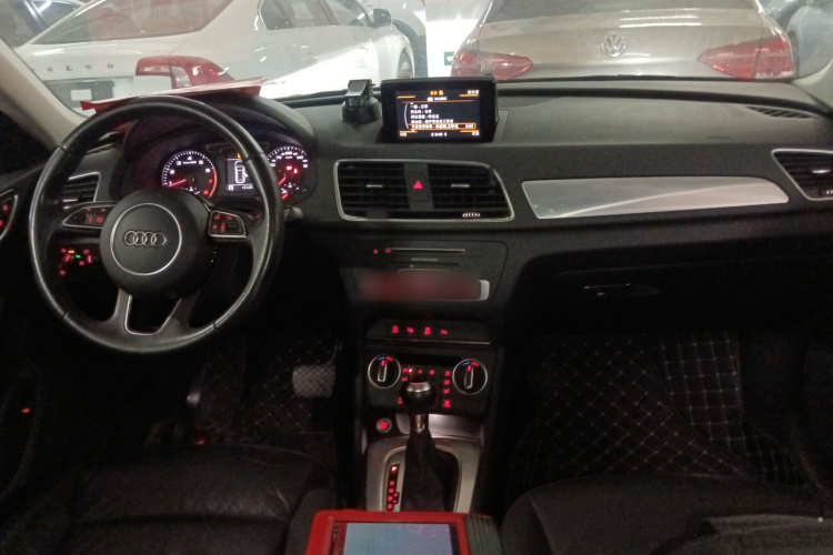 奥迪Q3 2016款 30 TFSI 风尚型中控内饰12