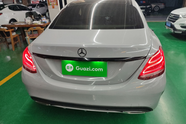 奔驰C级 2017款 改款 C 200 L 运动版车身外观6