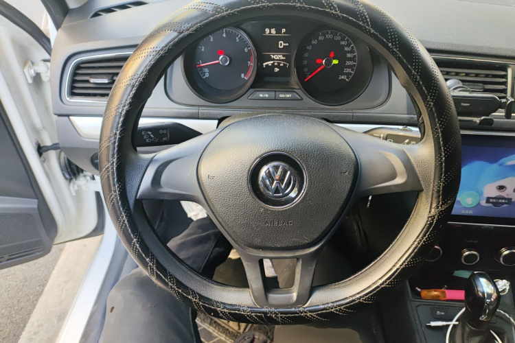 大众 朗逸 2017款 1.6L 自动风尚版中控内饰13