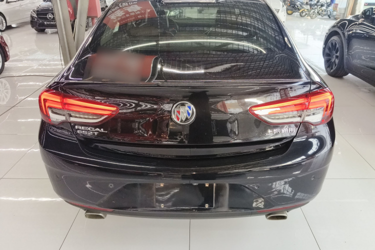 别克 君威 2023款 652T 智享型车身外观6