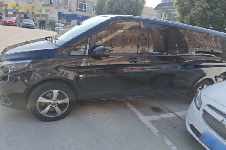 奔驰 威霆 2018款 2.0T 精英版 7座 国V车身外观6003