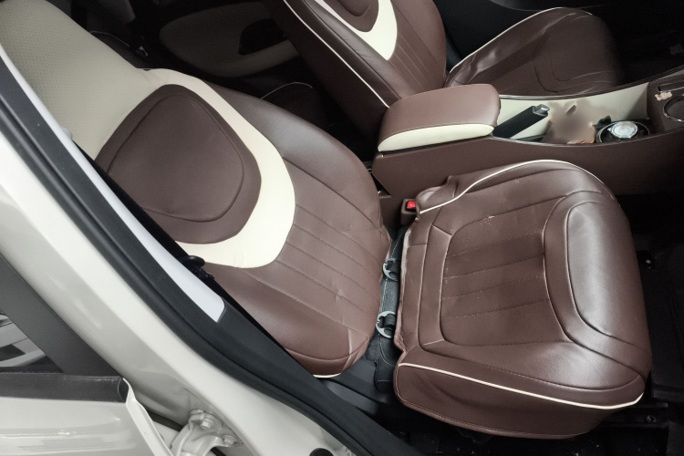 五菱汽车 五菱缤果 2024款 203km 轻享款局部细节41