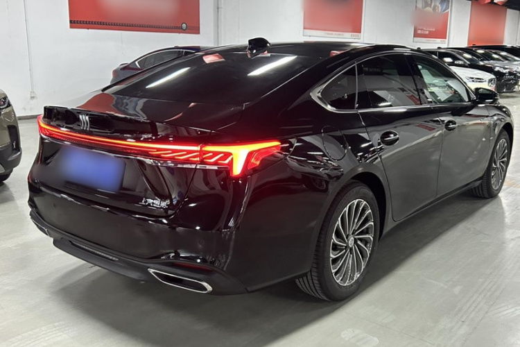 别克 君越 2024款 28T 越尊版车身外观6003