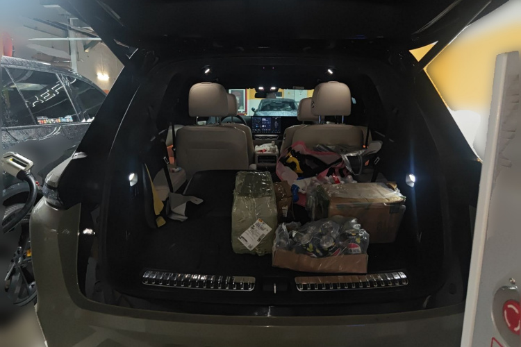 理想汽车 理想L8 2023款 Pro局部细节23