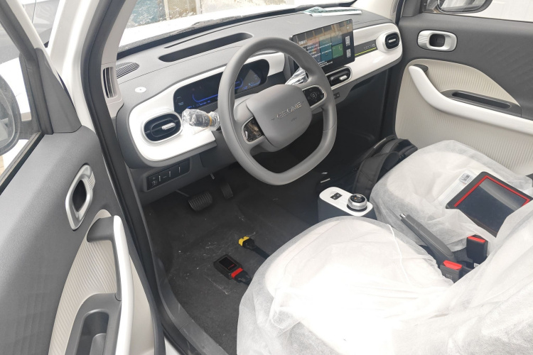 吉利银河 熊猫 2025款 210km 元气熊中控内饰20