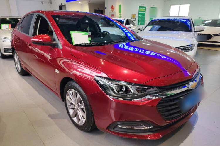 雪佛兰 科鲁泽 2022款 320 自动悦享天窗版车身外观3